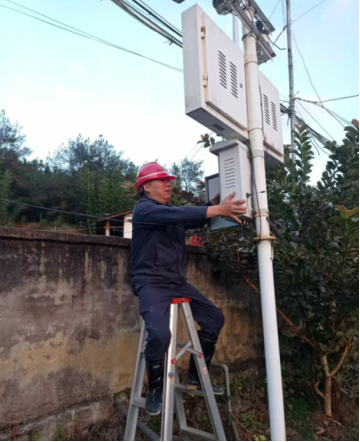 当好螺丝钉 走好奋斗路（徐利震）